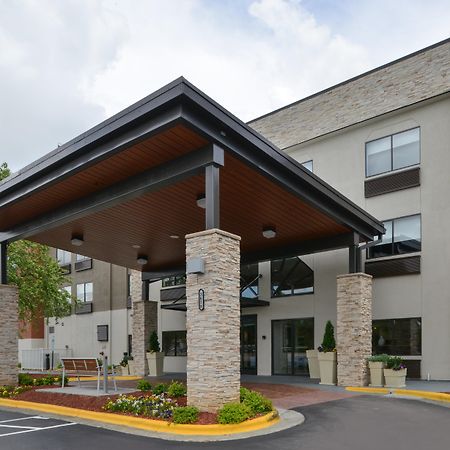 Holiday Inn Express & Suites Raleigh Ne - Medical Ctr Area, An Ihg Hotel Exterior photo